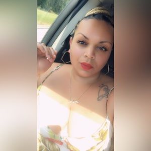 Meet your Posher, Moë